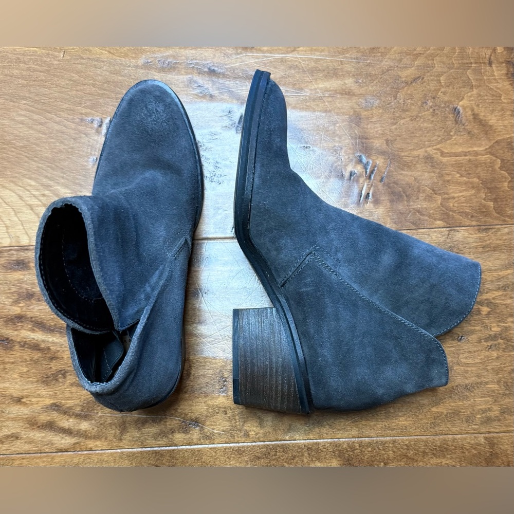 Dolce Vita Taupe Suede Chelsea Ankle Boots Block Heel Size 9.5